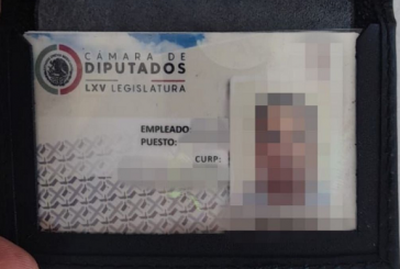 Detienen presunto trabajador de Cámara de Diputados que trasladaba migrantes irregulares