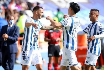 Pachuca se impone 3-0 al Monterrey