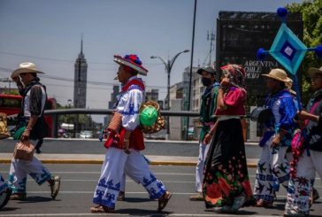 Grupos solidarios  con wixárikas ayudan a acondicionar plantón