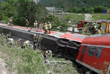 Descarrila tren al sur de Alemania; cuatro muertos y 30 heridos