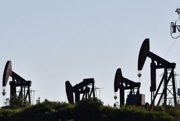 Precio de barril de petróleo Brent cae por debajo de los 100 dólares