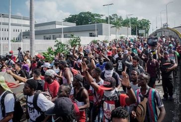 Caravana con 500 migrantes sale de Tapachula, Chiapas