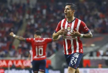 Cisneros rescata el empate para Chivas ante Atlas