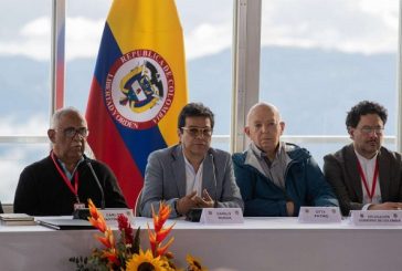 El gobierno de Colombia y el ELN retoman el diálogo de paz en Caracas