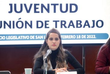 Jóvenes con 18 años cumplidos podrán ser diputados y senadores a los 21, propone Karla Ayala