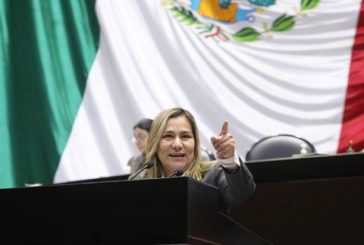 Diputada Sayonara Vargas cumple promesa: regresan escuelas de tiempo completo