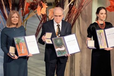 Al recibir el Premio Nobel de la Paz, ucranianos y rusos critican la guerra 