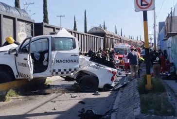 Patrulla de Guardia Nacional es embestida por Tren