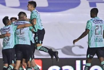 Club León derrota 3-0 a Gallos de Querétaro en el Estadio Corregidora