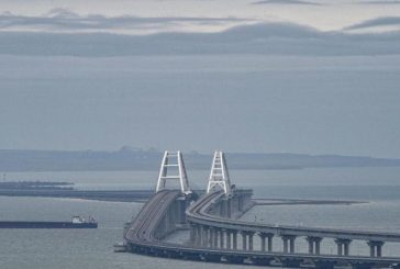 Rusia derriba dos misiles cerca del puente de Crimea