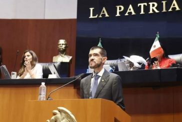 Juan Pablo Adame rinde protesta como senador; Miguel Ángel Mancera le cede su lugar