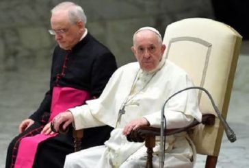 Papa recuerda a víctimas de actos violentos en Francia