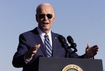 Biden dice que trabaja con Israel para restaurar el apoyo humanitario en Gaza