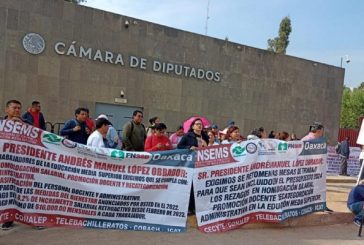 Bloqueo a San Lázaro continuará si diputados federales no responden: FNSEMS