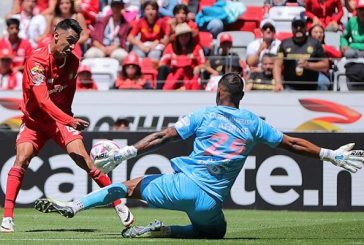 Los Diablos hacen arder el infierno ante Gallos