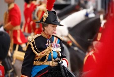 Princesa Ana de Inglaterra, hospitalizada tras ser golpeada por un caballo