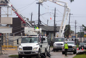 Texas aun sin luz tras impacto del huracán Beryl