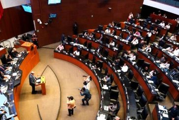 Fiscalía de Chihuahua entrega en Senado orden de captura contra Corral  