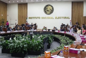 Comisión del INE rechaza proyecto que proponía validar reelección de 'Alito' en el PRI 