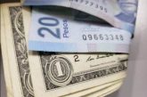 Peso cae por encima de 20 unidades por dólar, nivel no visto desde 2022