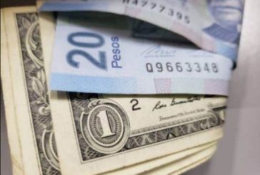 Peso cae por encima de 20 unidades por dólar, nivel no visto desde 2022