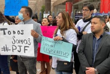 Por quinto día, trabajadores mantienen protesta contra reforma al PJF 