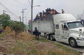 Hallan a 257 migrantes dentro de tractocamión en Chihuahua