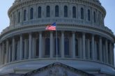 Senado de EU rechaza resolución para bloquear aranceles globales de Trump