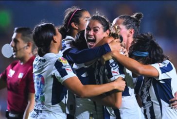 Rayadas le roba la victoria a Tigres y rescata el empate