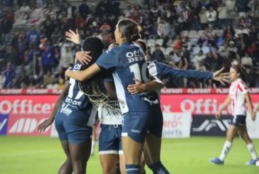 Charlyn Corral salva a Tuzas en el cierre y vencen 1-0 a Chivas en el Hidalgo