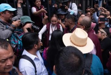 Manifestantes de la CNTE colapsan Reforma y Circuito Interior