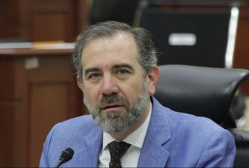 INE y FGR investigan a Lorenzo Córdova por presuntos malos manejos financieros