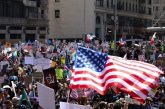 Miles en EU se suman a concentraciones de protesta ante postura agresiva de Trump