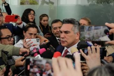 Alejandro Moreno compara a Morena con el nazismo por reforma al INE