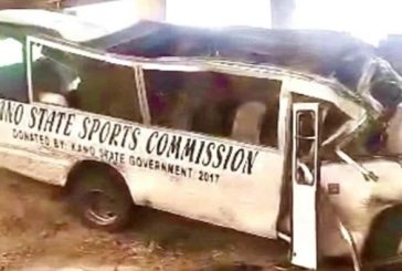  Autobús cae de puente en Nigeria y mueren 22 atletas en Nigeria