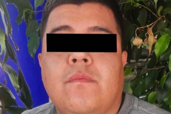Detienen en la GAM a motociclista por no traer casco; le encuentran droga y un millón de pesos