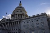 Cámara baja aprueba su plan fiscal de Donald Trump; incluye impuesto de 1% a remesas