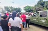 Habitantes de Totolapan realizan bloqueos y quema de vehículos para impedir operativo