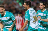 Santos vence a Chivas y escala posiciones en el Apertura 2025